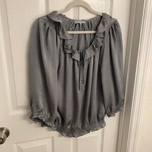 Violet & Claire Silver-Gray Silky Ruffled Blouse with Elastic Hem  Size L
